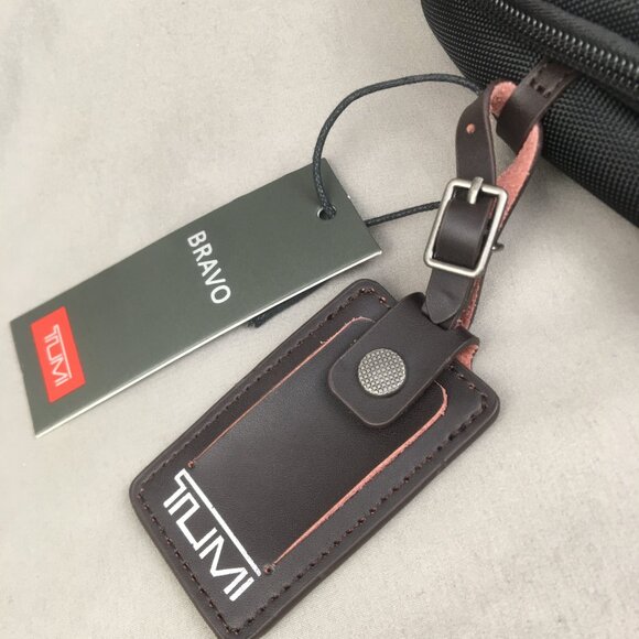 TUMI SLING BAG In black - Picture 6 of 11